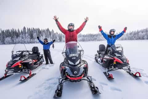 Snowmobile Forest & Frozen Lake Expedition (2-Hour Private)