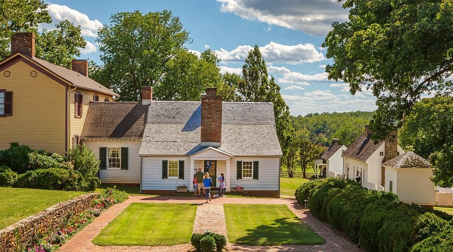 James Monroe's Highland: Intimate Presidential Estate Private Tour