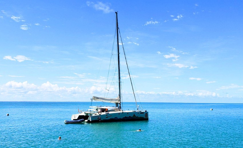 Îles du Salut Private Catamaran Day: Royale, Saint-Joseph & Devils