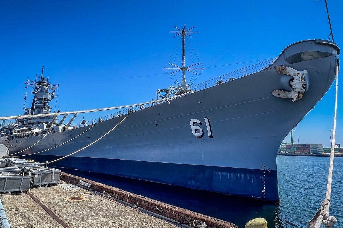 Battleship IOWA: Private Decks & Naval History Up Close