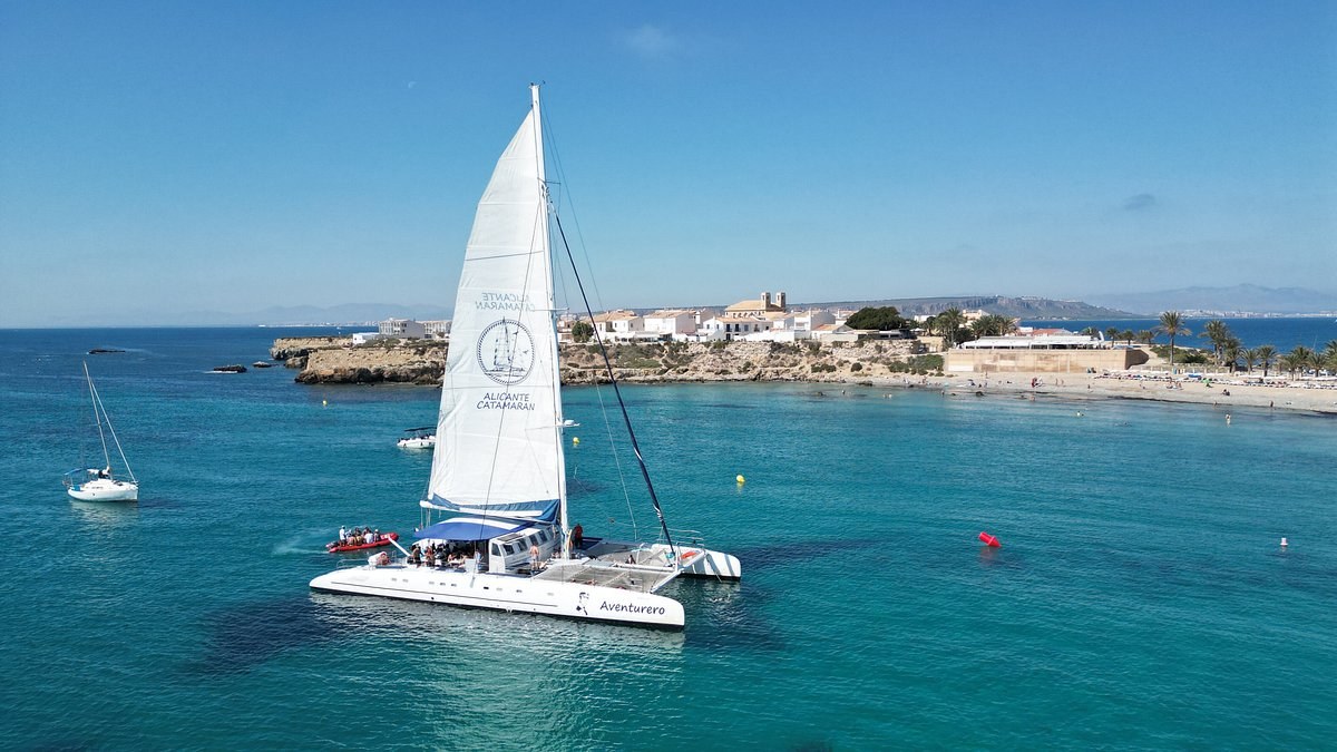 Tabarca Island: Luxury Catamaran Snorkel & Seafood Lunch
