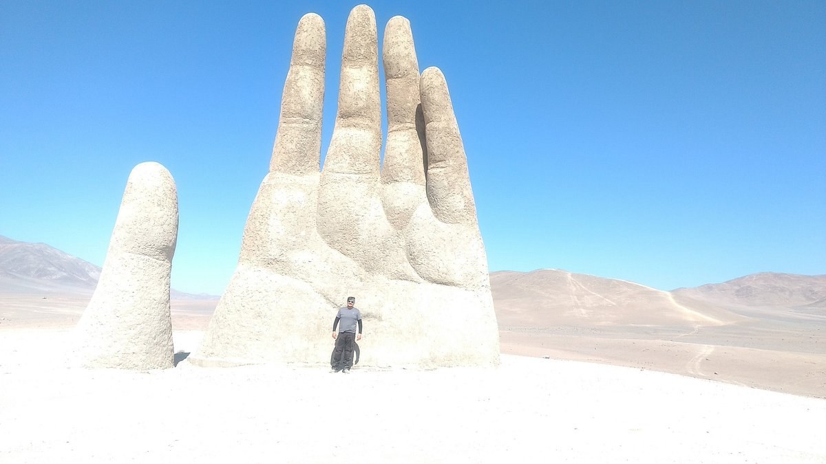 Hand of the Desert & Atacama Surrealism: Private Art & Landscape Drive