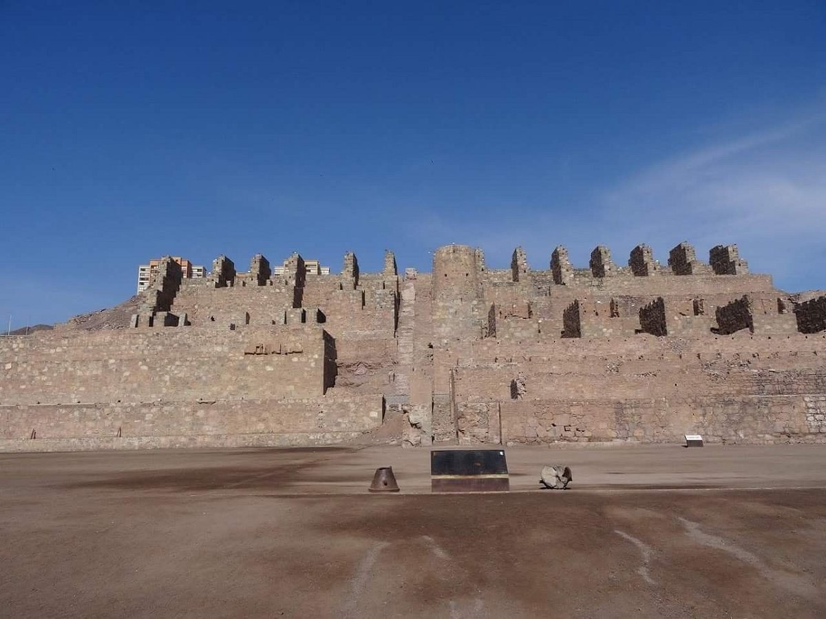 Huanchaca Ruins & Pacific Sunset: History at the Desert's Edge