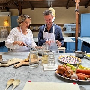 Exclusive Chef-Led Market Tour & Creole Cooking Class