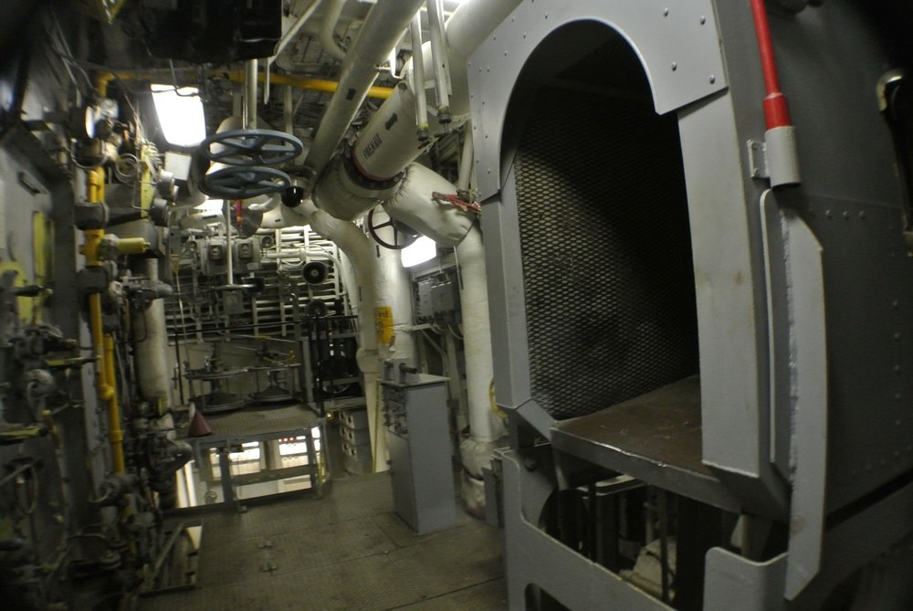 Battleship Wisconsin: Private Guided Deck & Engine Room Tour