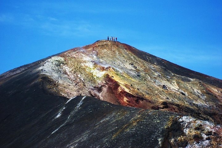 Cerro Negro Volcano: Sandboarding Nicaragua's Iconic Crater