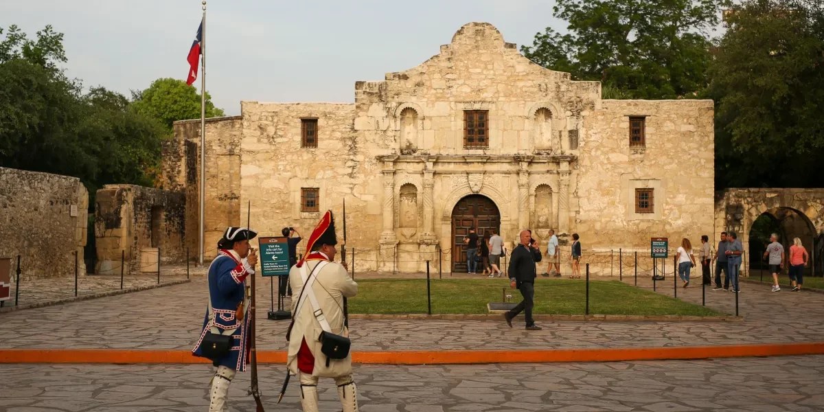 The Alamo: Private Guided History Experience