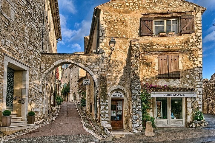 Grasse, Gourdon & Saint-Paul-de-Vence: Perfume, Perched Villages & Art