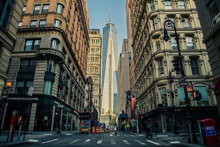 Real New York Small-Group Manhattan Immersion: Park to Wall St