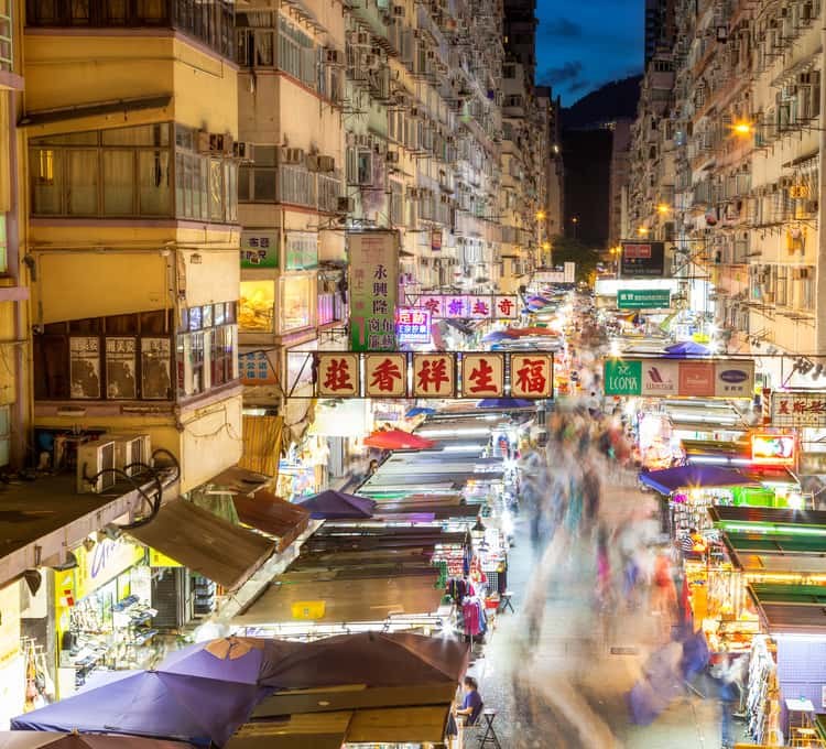 Kowloon After Dark: Private Street Food & Neon Nightwalk