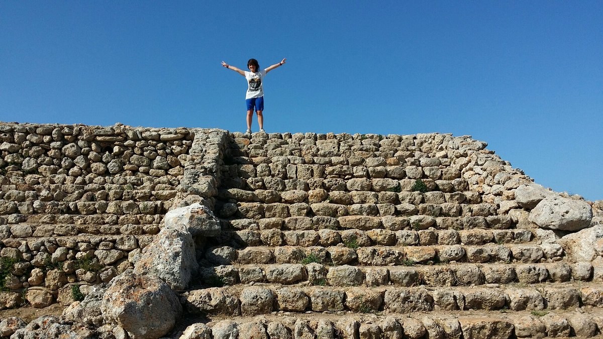 Altare di Monte d'Accoddi: Sardinia's Prehistoric Mesopotamian Altar