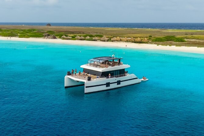 Willemstad by Catamaran: Klein Curaçao Full-Day Sail