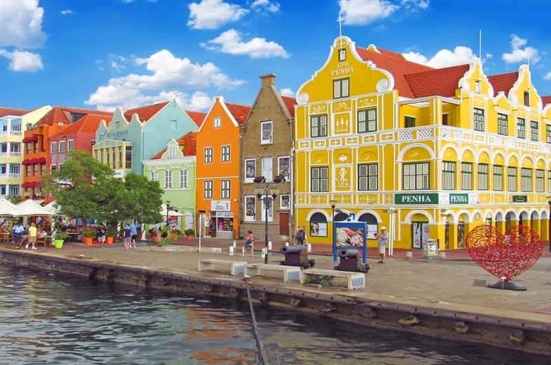 Fort Amsterdam & Punda: Private Historic Willemstad Walking Tour