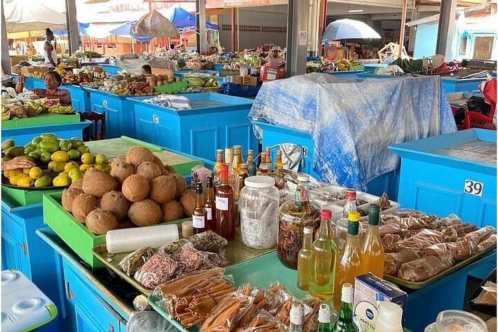 Castries Market Walking Food Tour by Lucian Food Tours