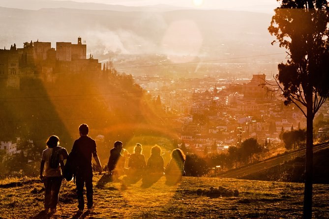 Albaicín & Sacromonte at Sunset: Private Walking Tour