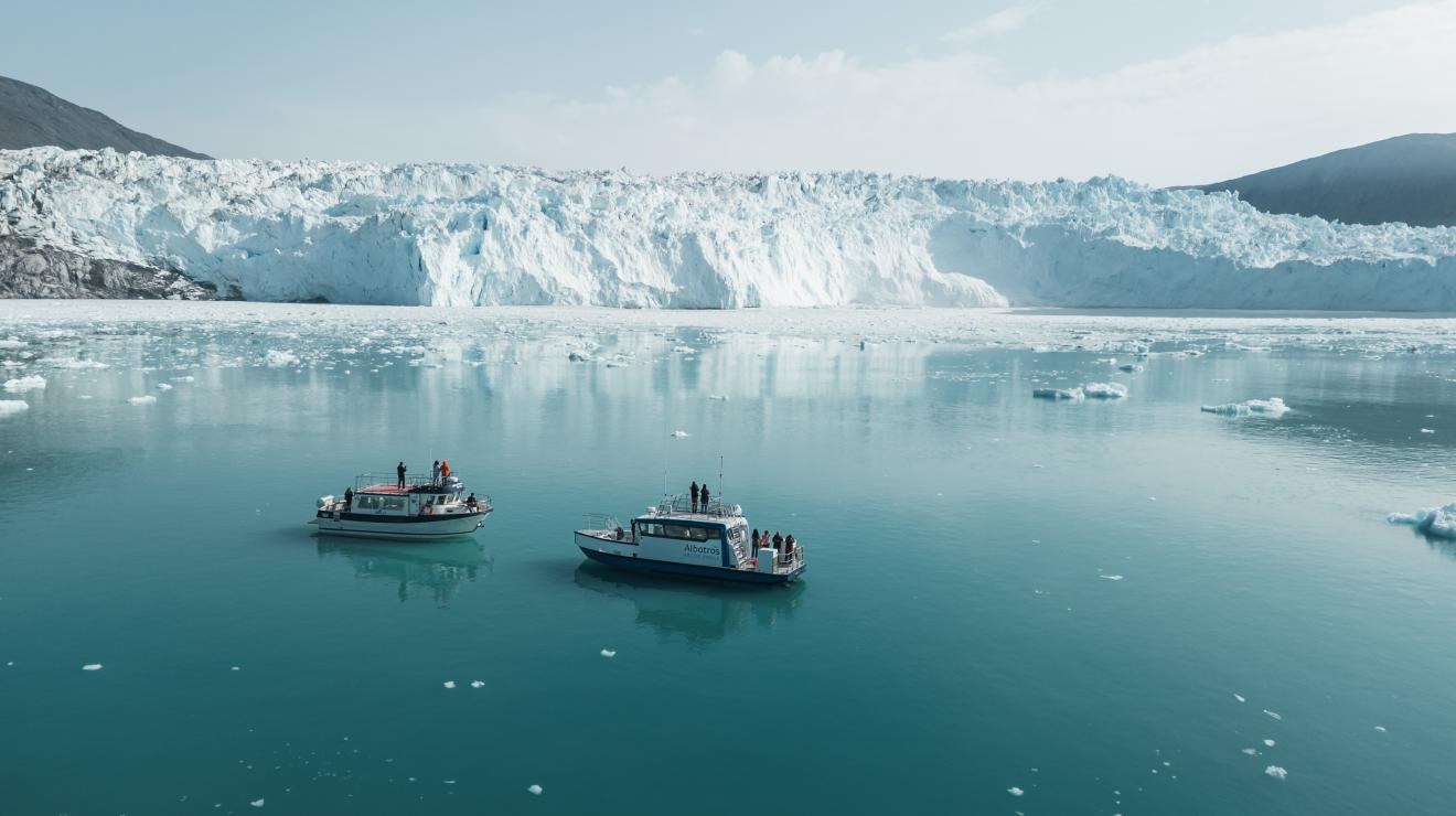 Eqi Glacier: Live Calving Front Boat Expedition
