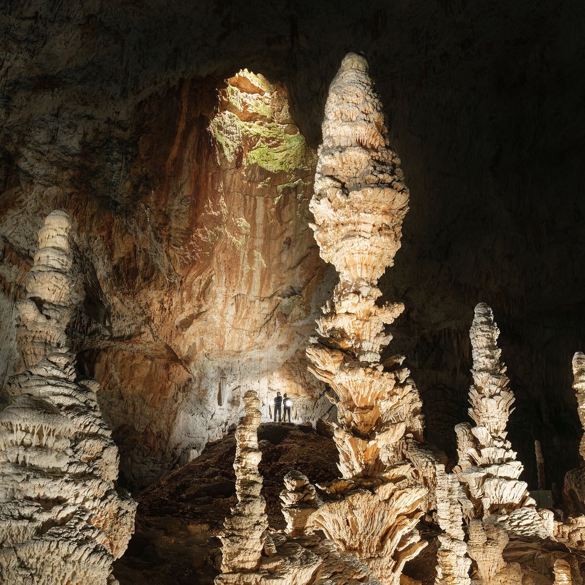 Aven d'Orgnac: Descend into a Grand Site de France Underworld