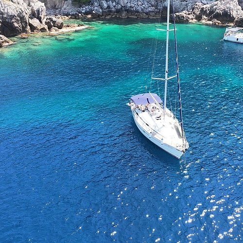 Private Yacht & Hidden Coves: Full-Day Luxury Sail
