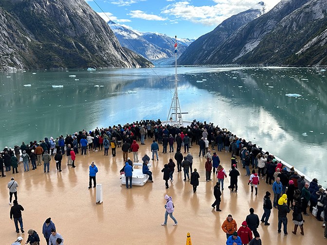 Wildlife & Waterfall Cruise: Endicott Arm's Hidden Side Channels