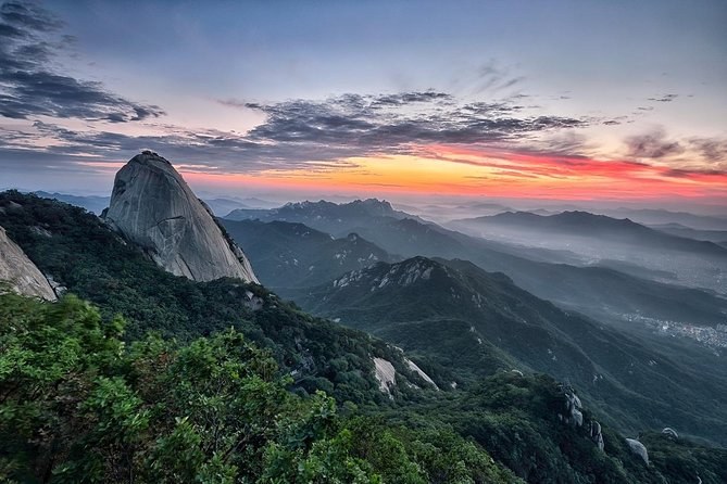 Bukhansan National Park: Private Guided Ridge Trek