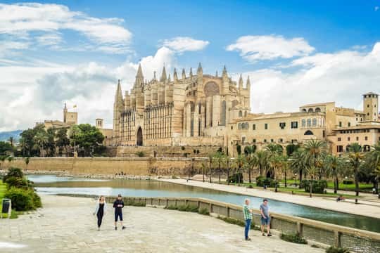Palma Old Town & Cathedral: Private Guided Architecture Walk