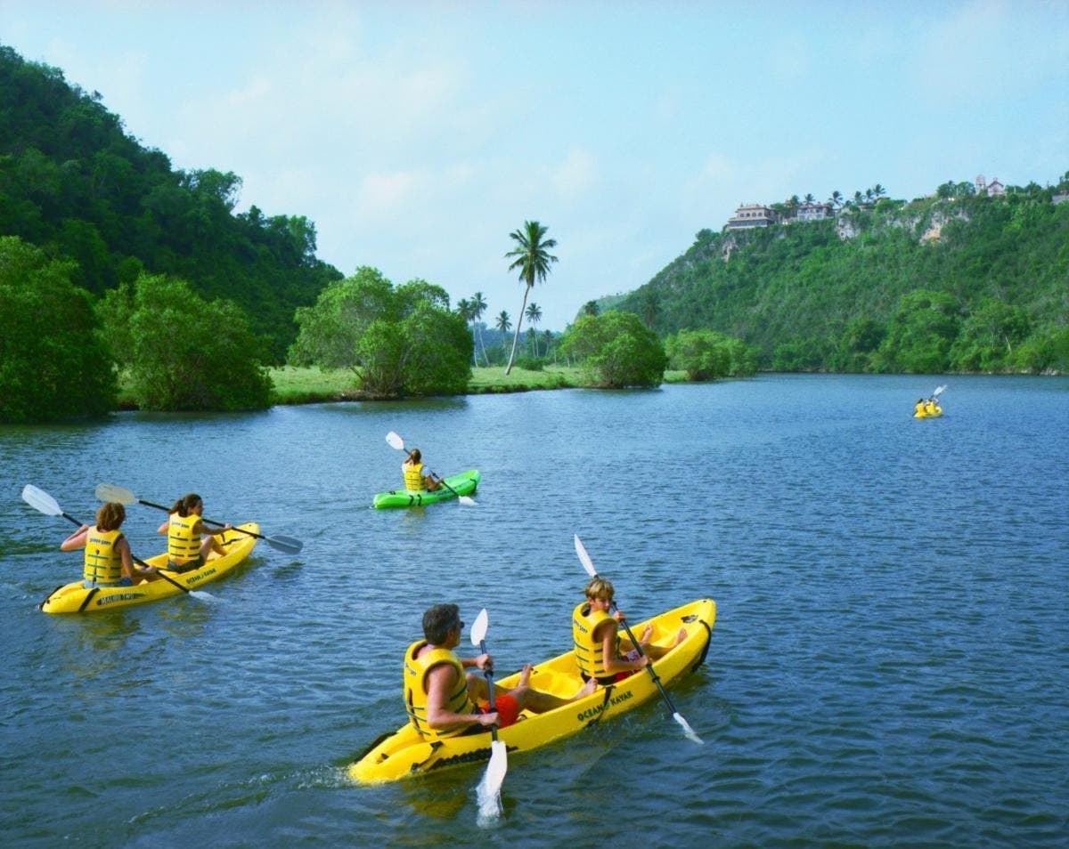 Rio Chavón Sunrise Kayak & Private Jungle Breakfast