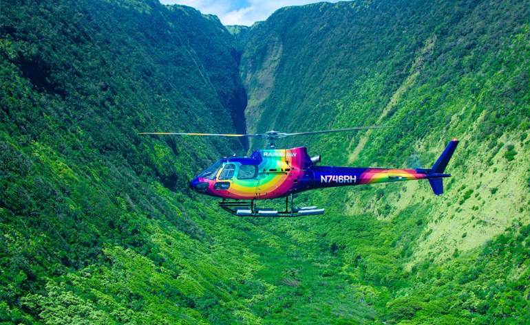 Exclusive Helicopter Panorama: Coastline, Volcano & Jungle Canopy