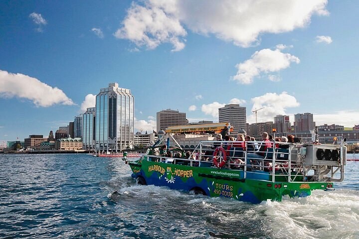 Halifax Harbour Hopper: Amphibious City & Waterfront Tour