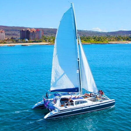 Qbuin Coral Reef: Private Catamaran Snorkel & Champagne Sail