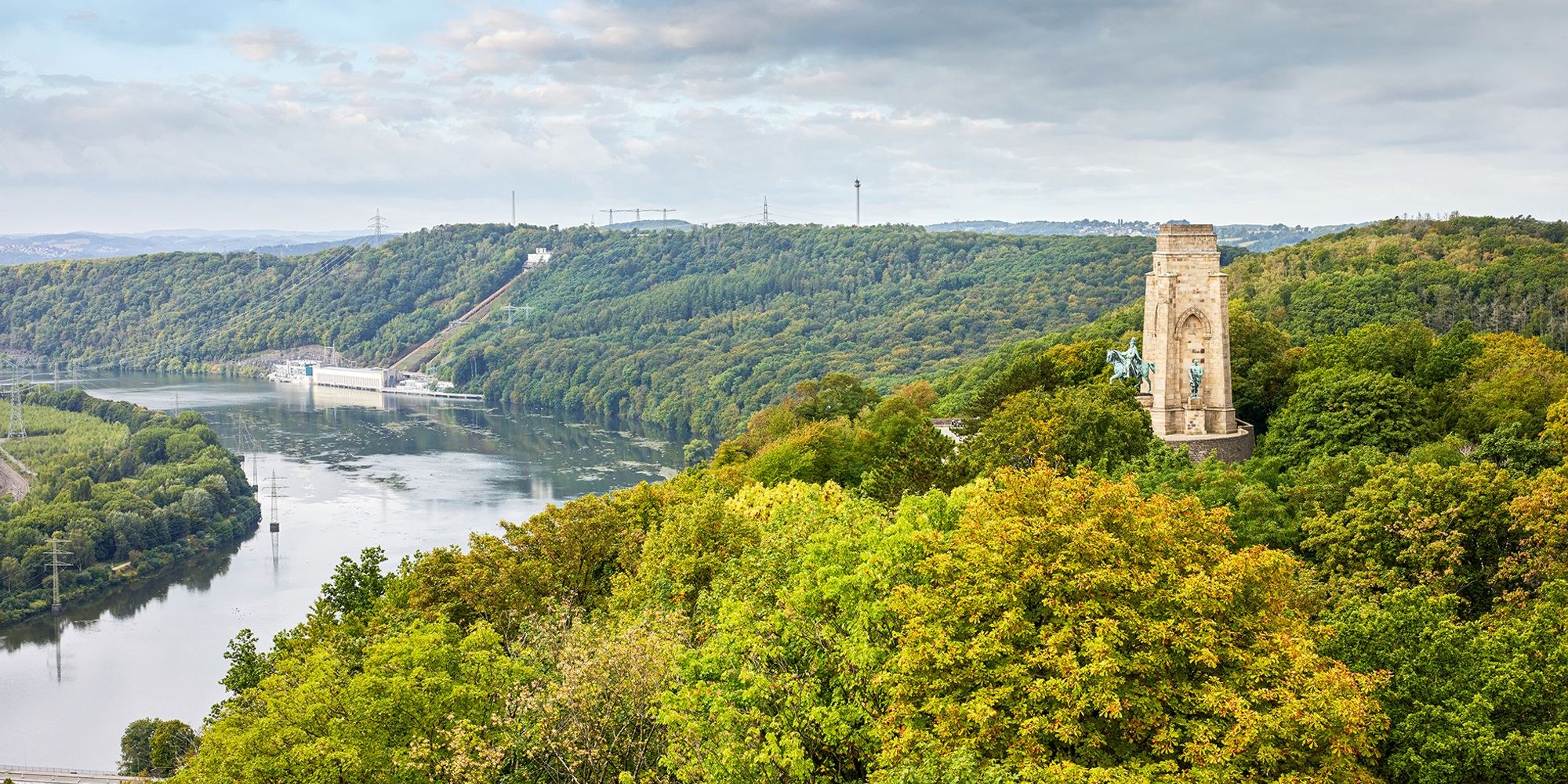 Hohensyburg Castle & Ruhr Valley: Private Scenic Drive & History Walk