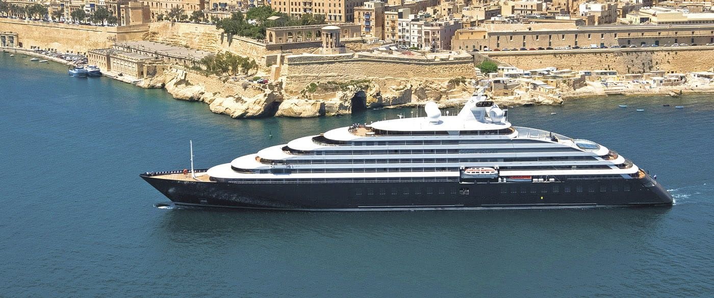 Private Scenic Coastal Cruise by Luxury Yacht
