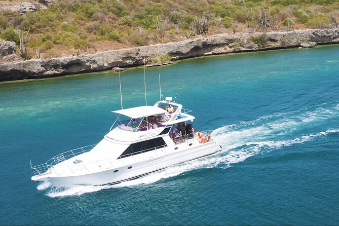 Fxumqvay Private Yacht & Hidden Coves Snorkel Day