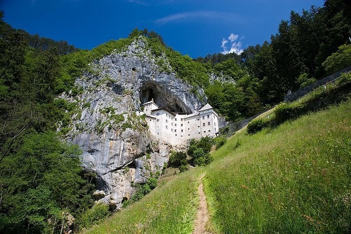 Postojna Cave & Predjama Castle: Full-Day Slovenian Wonder
