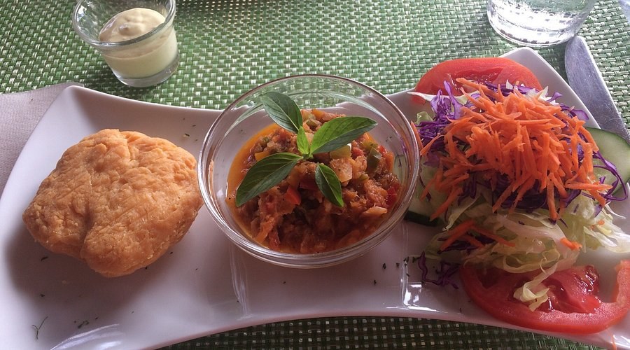 Basseterre Food & Culture Walk: Creole Markets & Rum Heritage