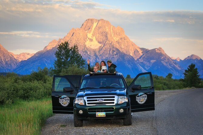 Sunrise Wildlife Safari: Private 4×4 Reserve Expedition