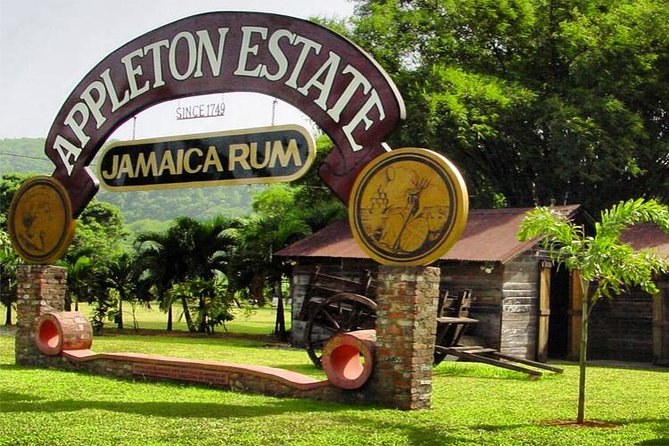 Exclusive Heritage Plantation Estate Tour & Rum Tasting