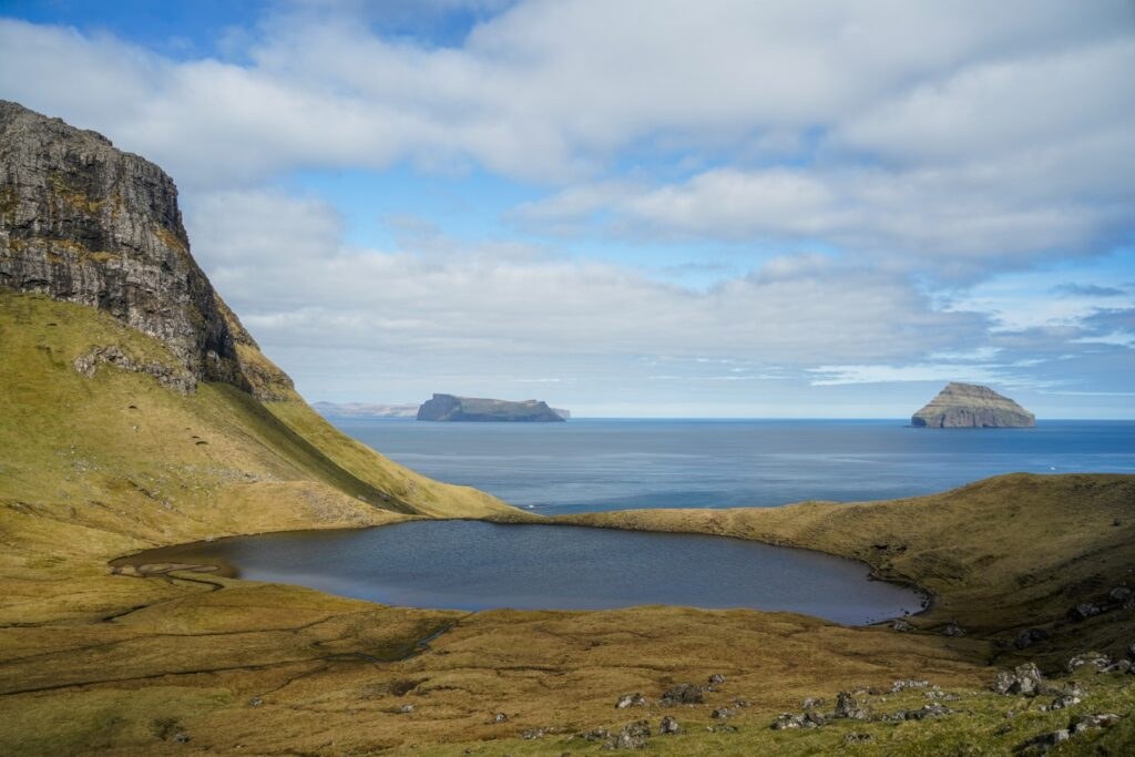 Suðuroy Summit Hike: Hvannhagi Ridge & Panoramic Atlantic Views