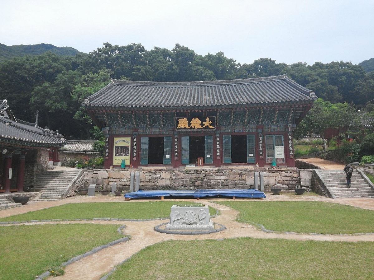 Gapsa Temple Deep-Forest Hike & Private Buddhist Temple Tour