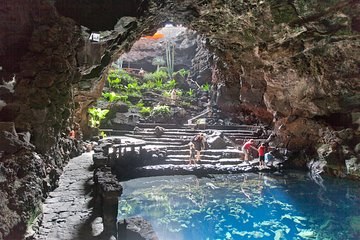 Jameos del Agua & César Manrique Art Caves: Expert-Led Tour