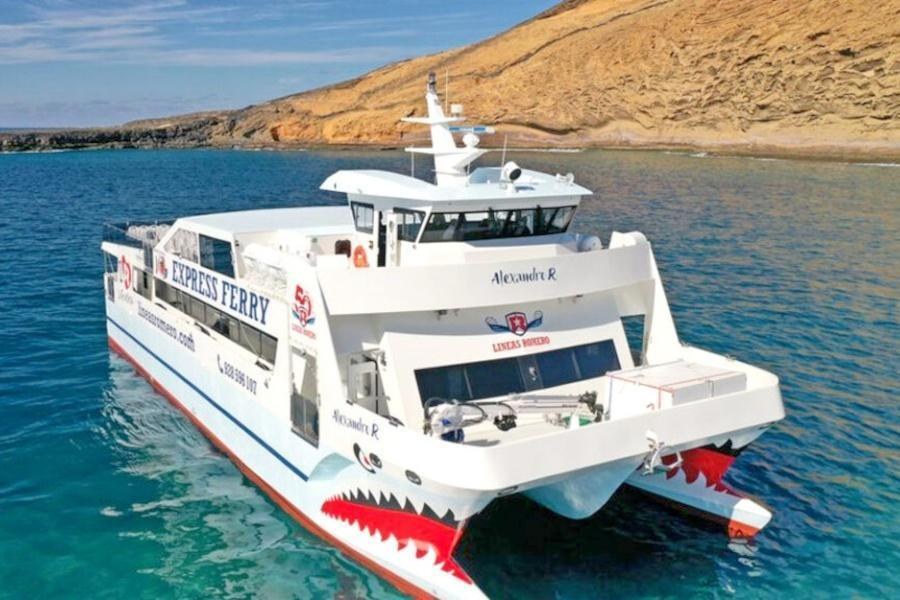 Ferry to La Graciosa: Lanzarote's Unspoilt Satellite Island