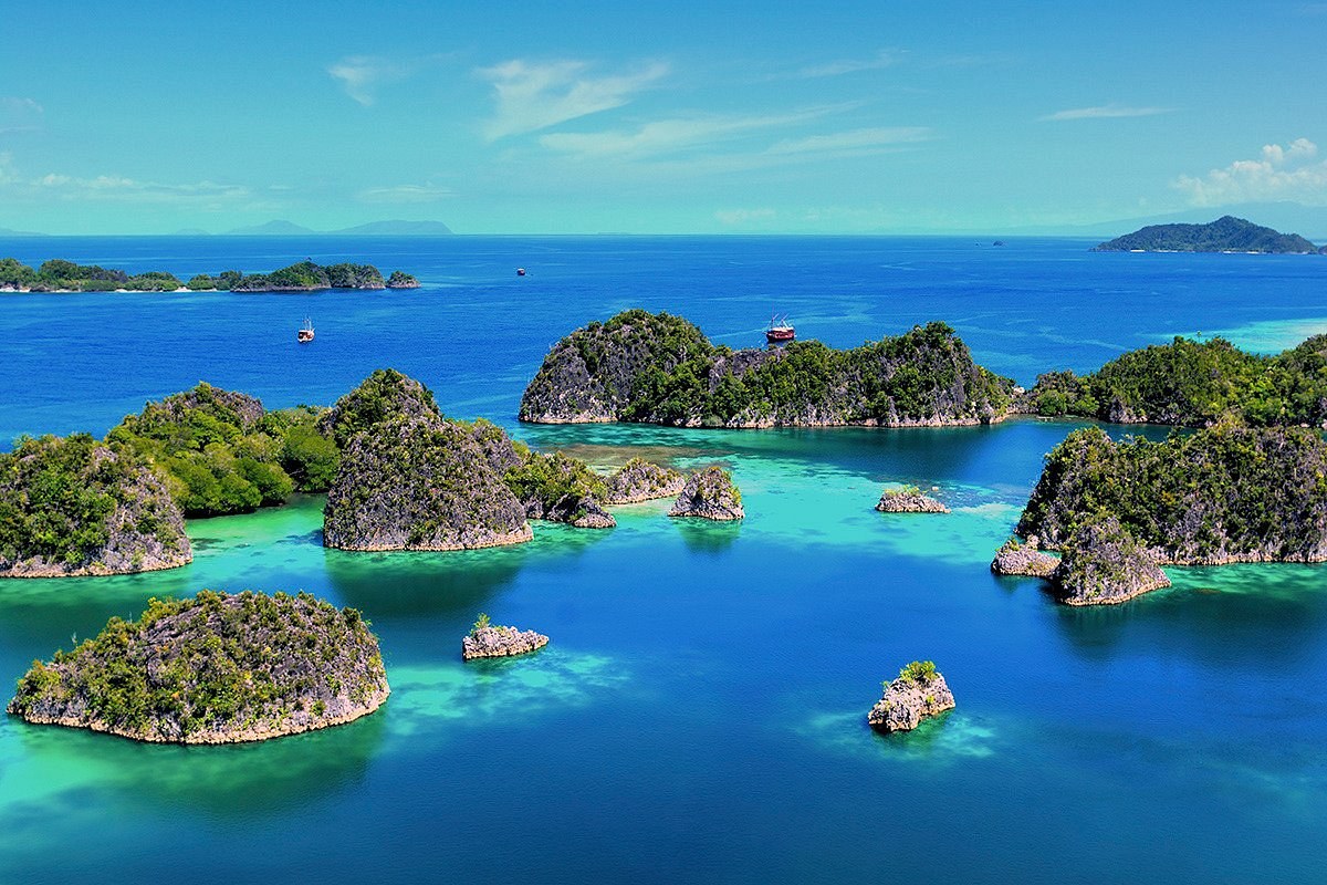 Pianemo Karst Viewpoint & Snorkel Safari