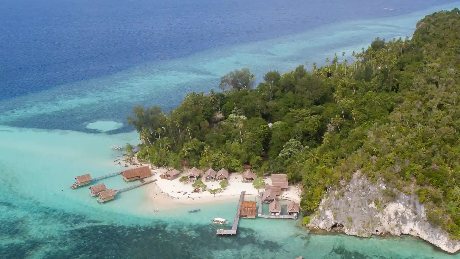 Private Island-Hopping Snorkel & Beach Picnic Cruise