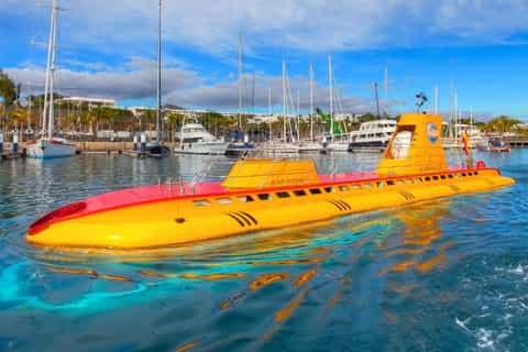 Real Submarine Dive: Lanzarote's Atlantic Seabed Expedition