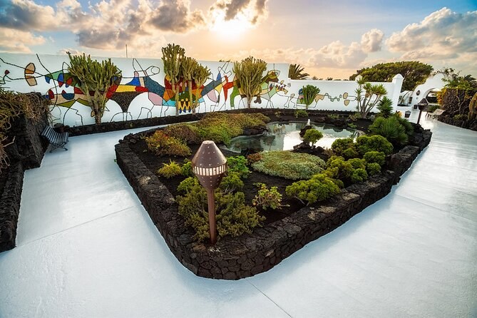 César Manrique Foundation: Private Cultural Immersion in Tahíche