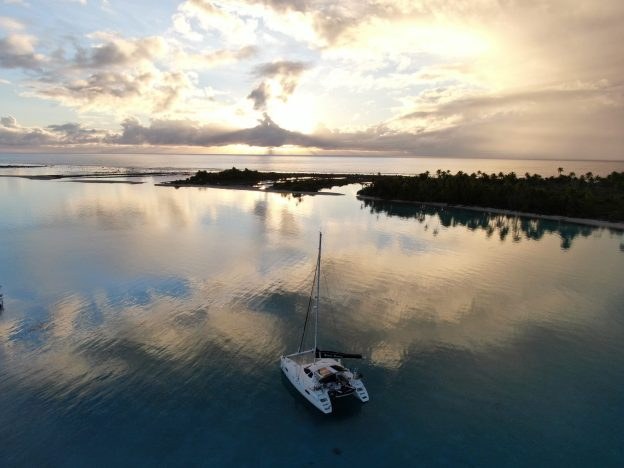 Private Picnic on a Tahanea Sandbar: Champagne at the Edge of the World