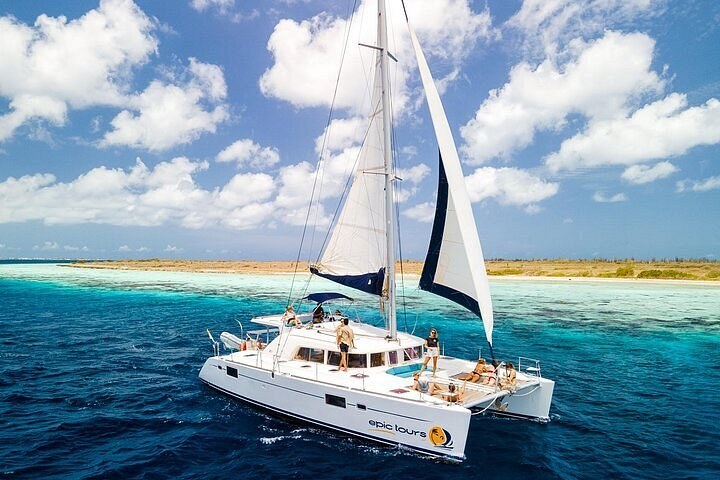 Catamaran Snorkel & BBQ Sail: Cruise-Friendly Klein Bonaire