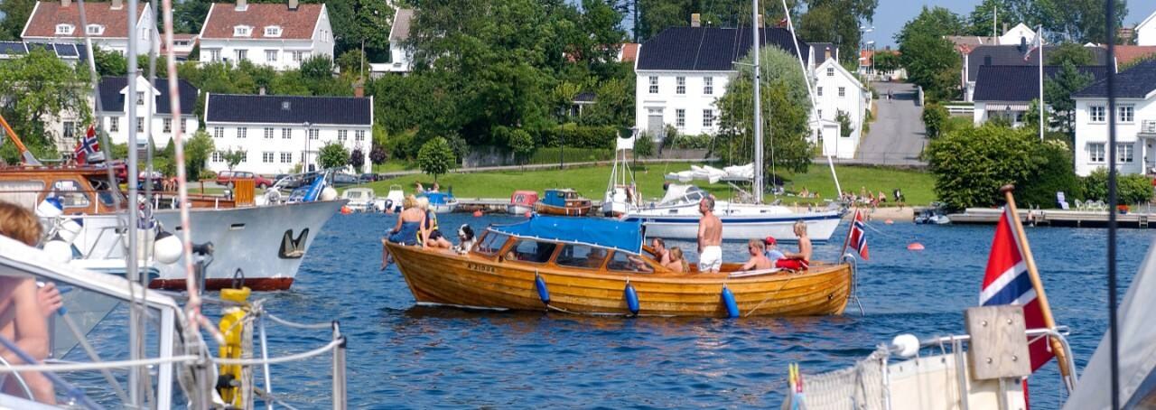 Lillesand by Sea: Private Boat to the Jewel of the Coast