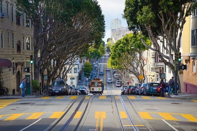 San Francisco Private City & Waterfront Immersion with Local Expert