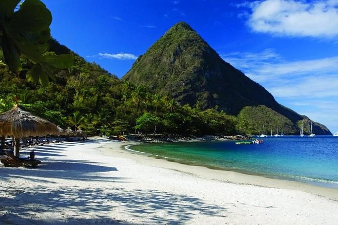 Private Island History & Landmarks Immersion by Private Vehicle