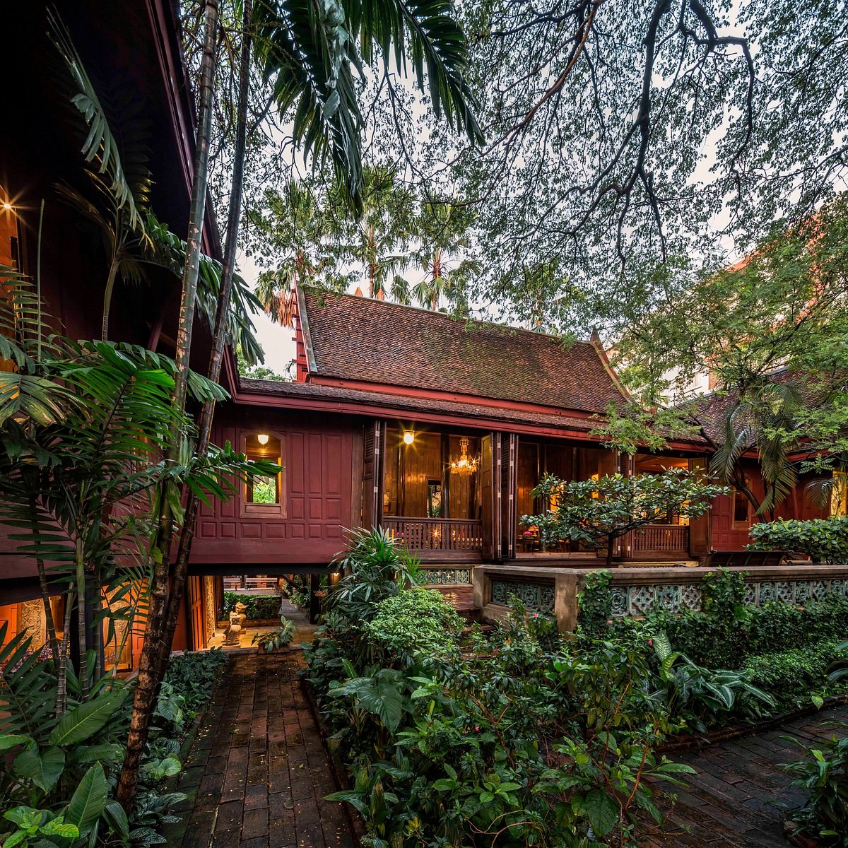 Jim Thompson House & Silk Atelier: Private Visit